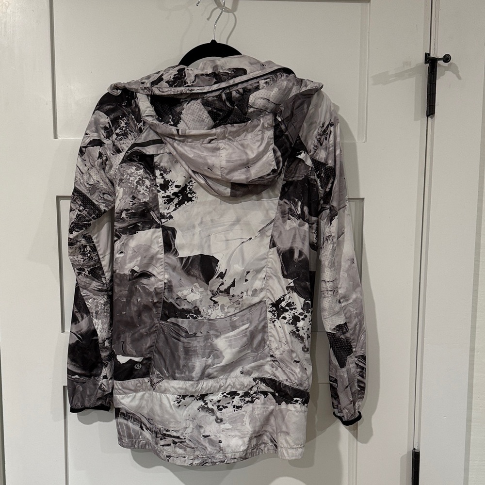 Camouflage Hooded Jacket - Picture 2 of 4